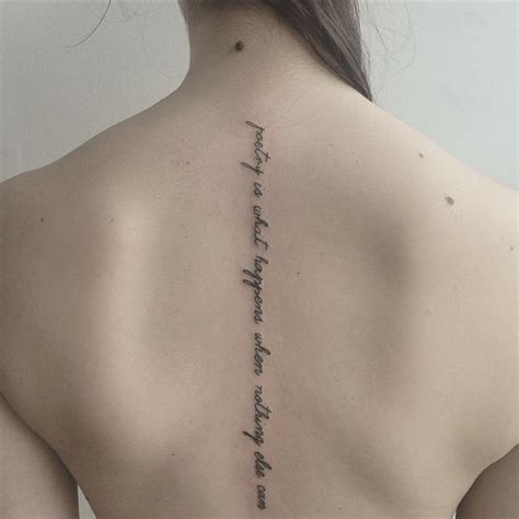 Las 10 mejores ideas e inspiración sobre tatuaje espalda frase。